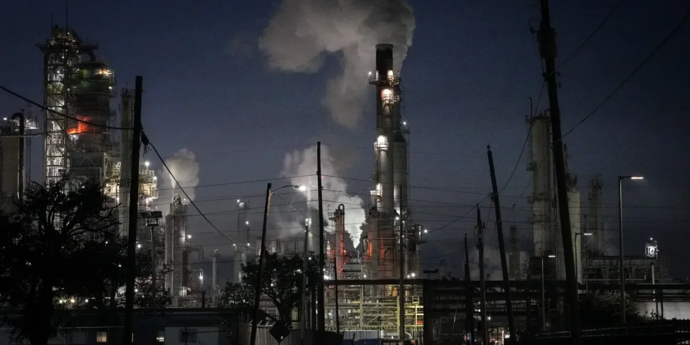 A major U.S. gasoline production hub is in such a severe drought that its refineries may be hobbled. 'We are actively praying for a hurricane' | Fortune