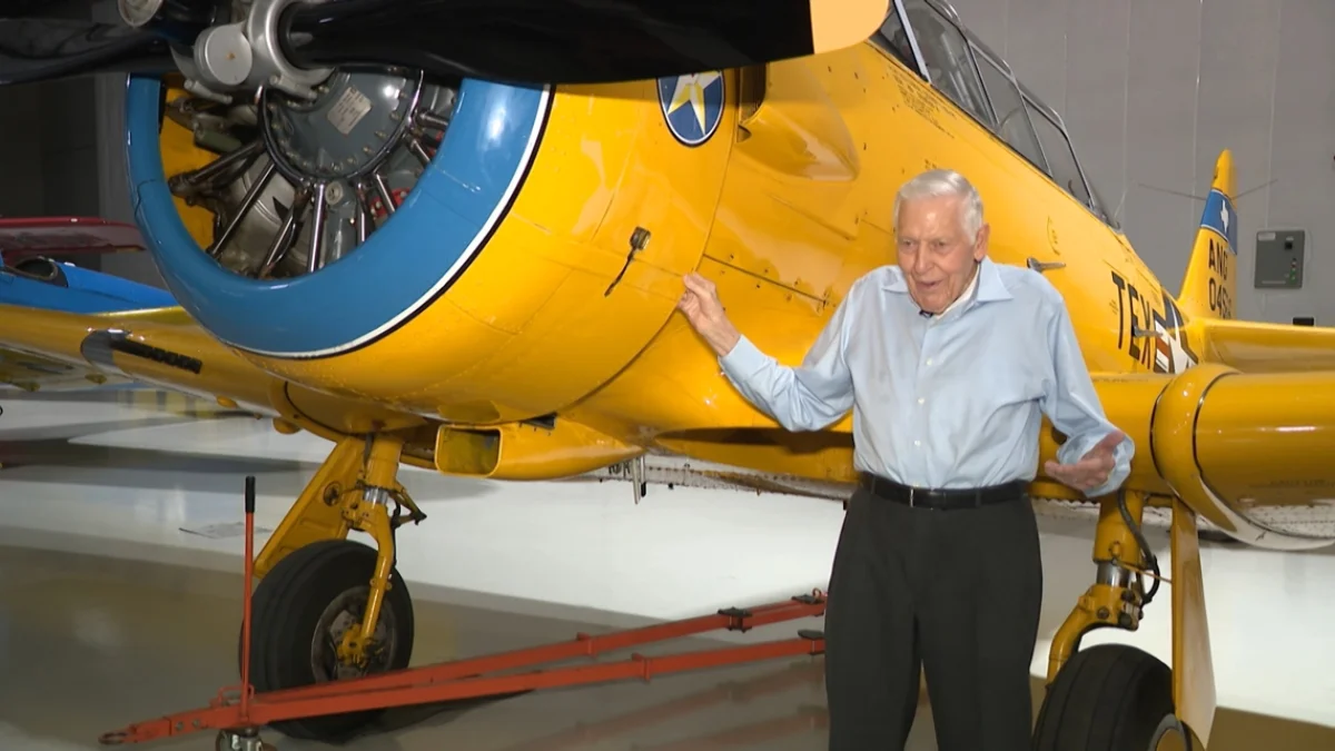 Korean War Pilot Receives Heartfelt Honor at Fleet Week Houston
