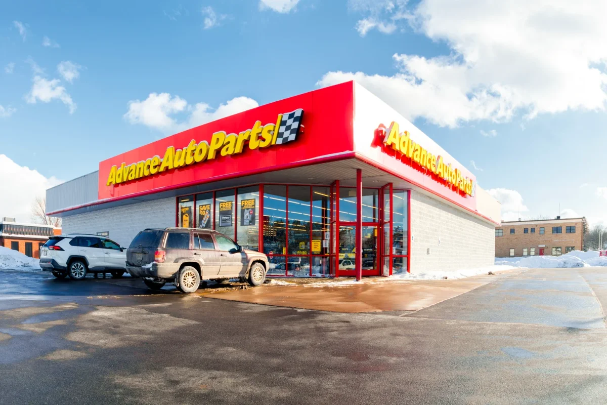 Net Lease REITs: Realty Income & VICI Properties Drive $231 Billion Market Growth