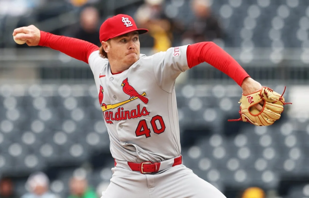 Deadspin | Cardinals roll past Pirates, Paul Skenes