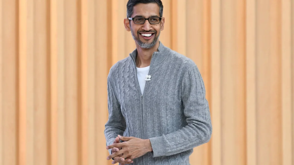 AI Investment Sentiment: Alphabet Outshines Meta with Investors