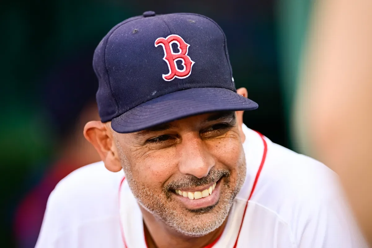 Alex Cora praised for what he did days after Red Sox firing