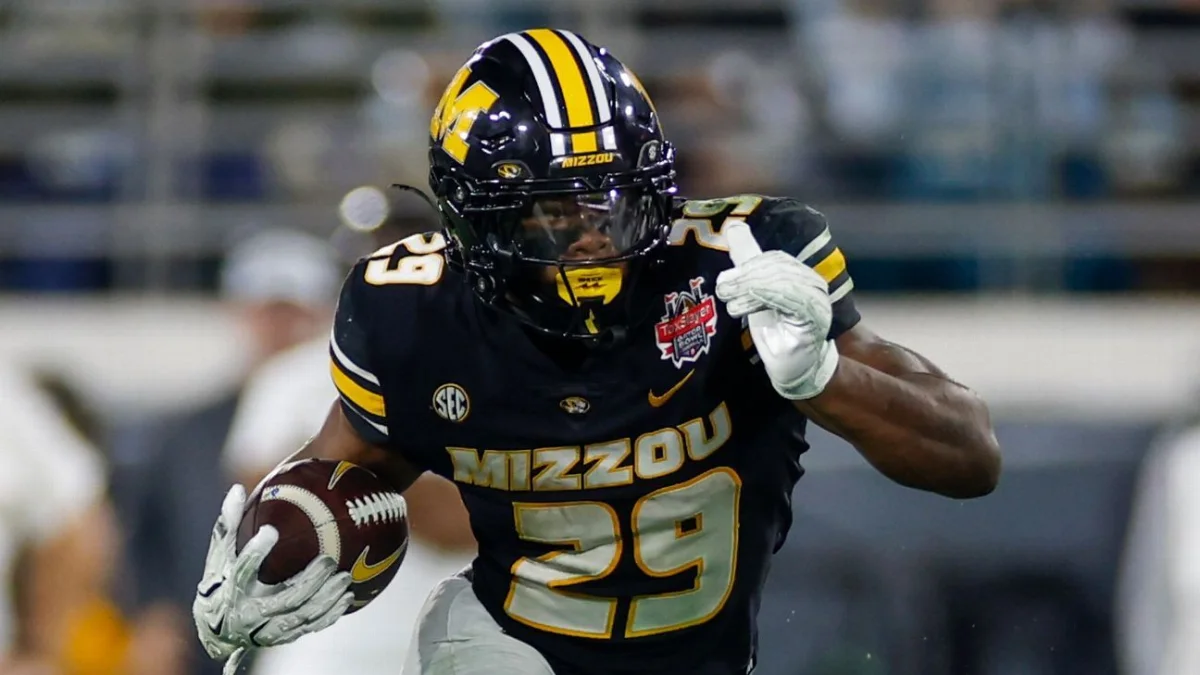 Suspect arrested in shooting of Missouri RB Ahmad Hardy