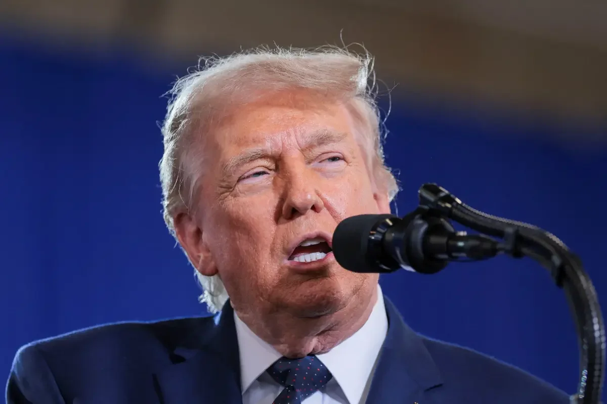 US Policy Debate: Calls to Target Iran's Key Economic Lifeline